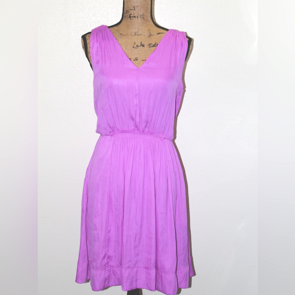 🌟 Banana Republic lilac gathered dress